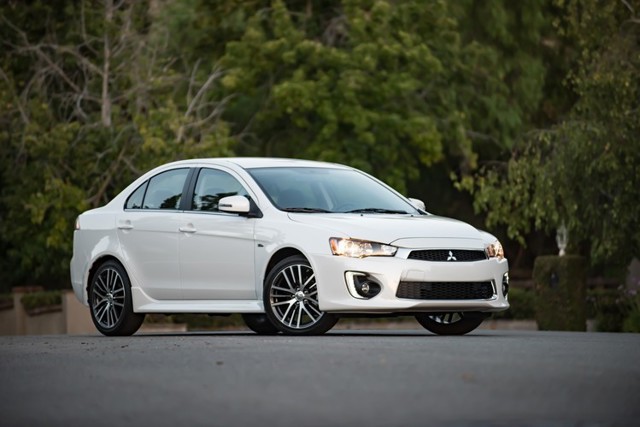Mitsubishi Lancer photo 11