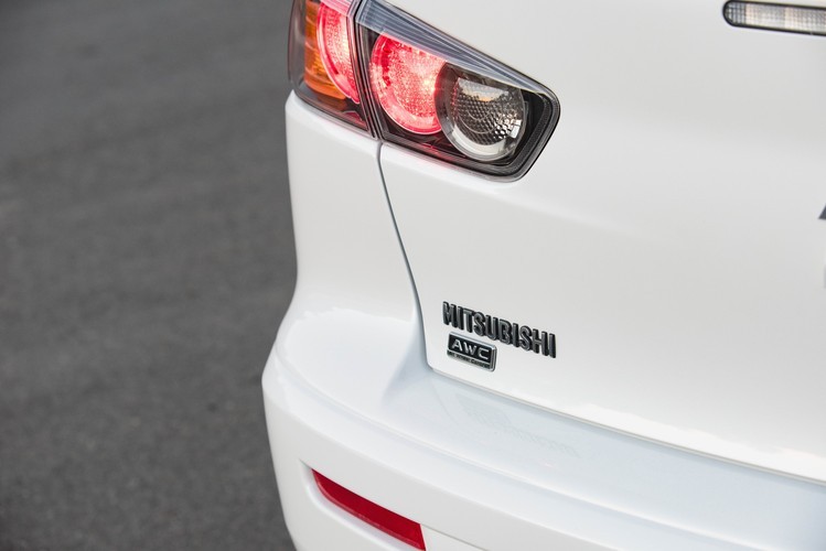 Mitsubishi Lancer photo 18