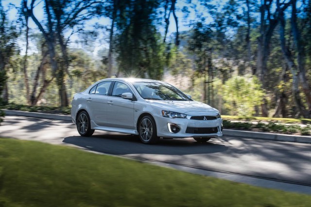 Mitsubishi Lancer photo 19