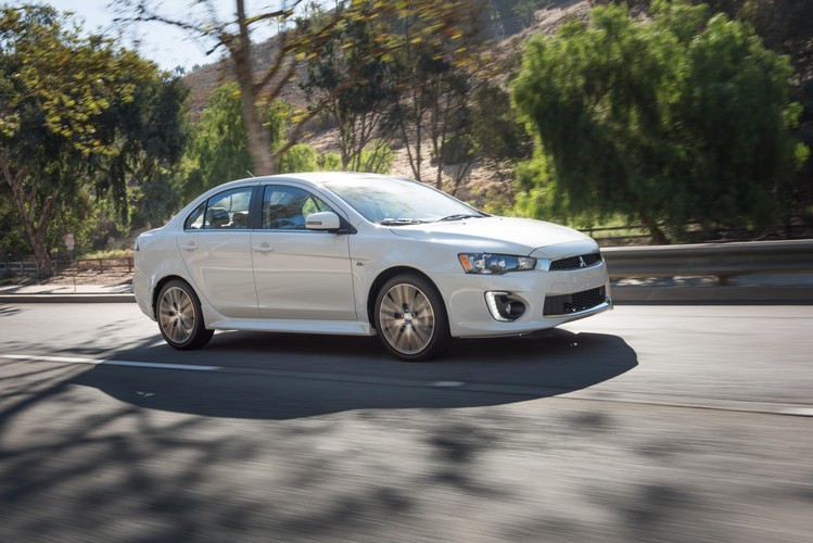 Mitsubishi Lancer photo 21