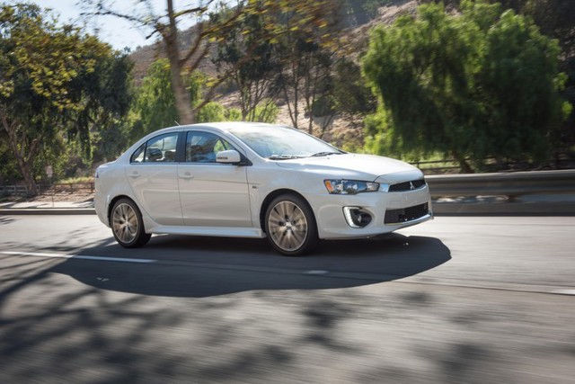 Mitsubishi Lancer photo 21