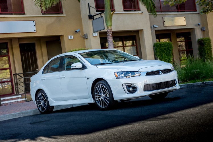 Mitsubishi Lancer photo 23