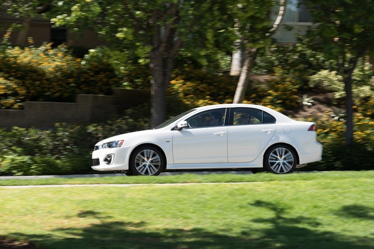 Mitsubishi Lancer photo 25