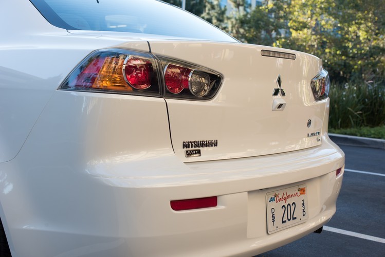 Mitsubishi Lancer photo 5