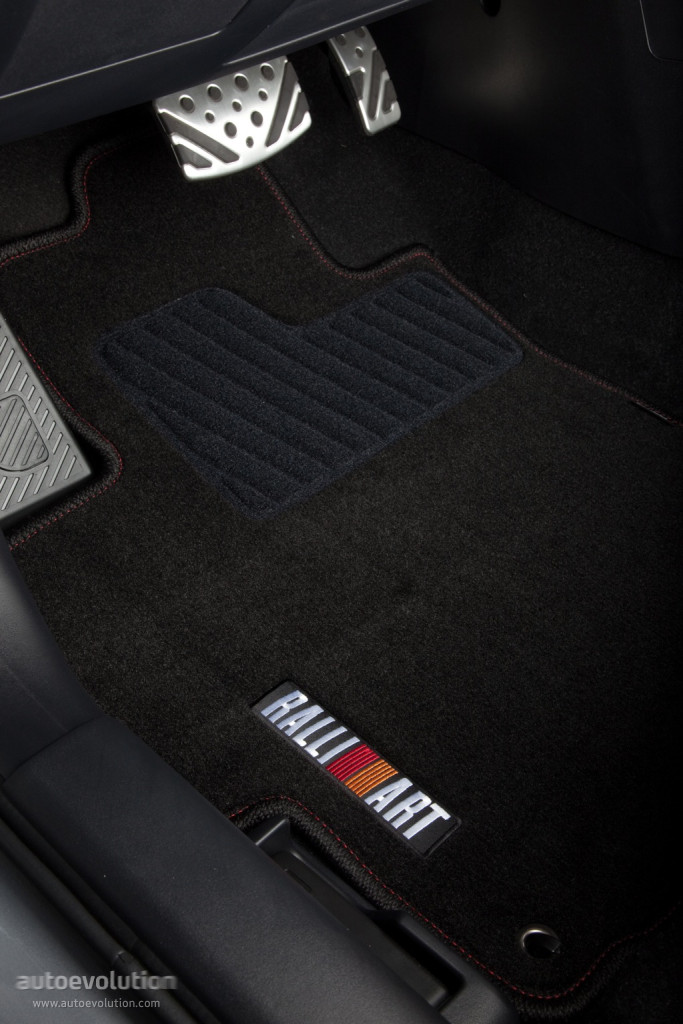 Mitsubishi Lancer photo 41