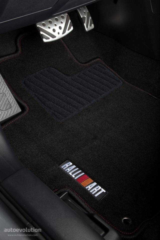 Mitsubishi Lancer photo 41