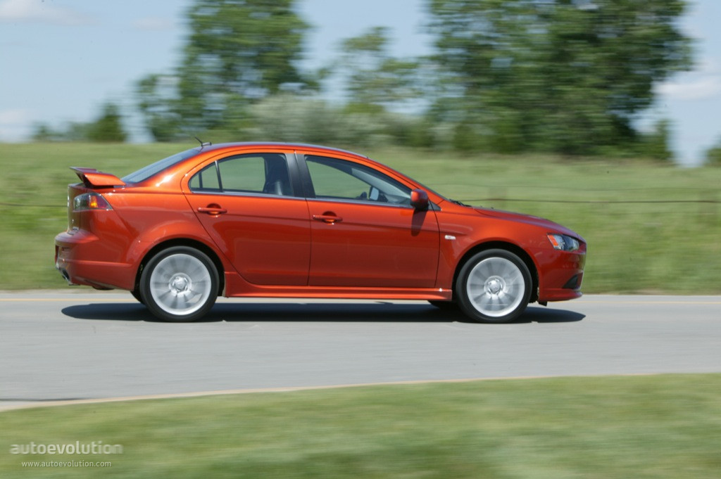 Mitsubishi Lancer photo 3