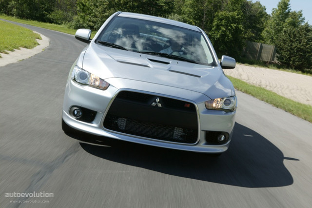 Mitsubishi Lancer photo 7