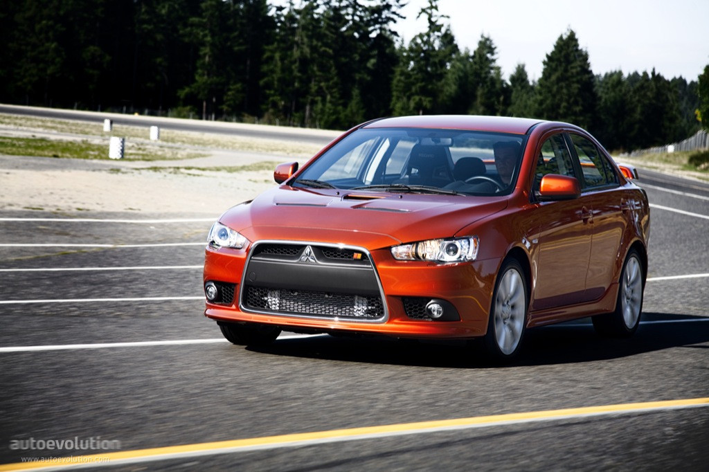 Mitsubishi Lancer photo 9