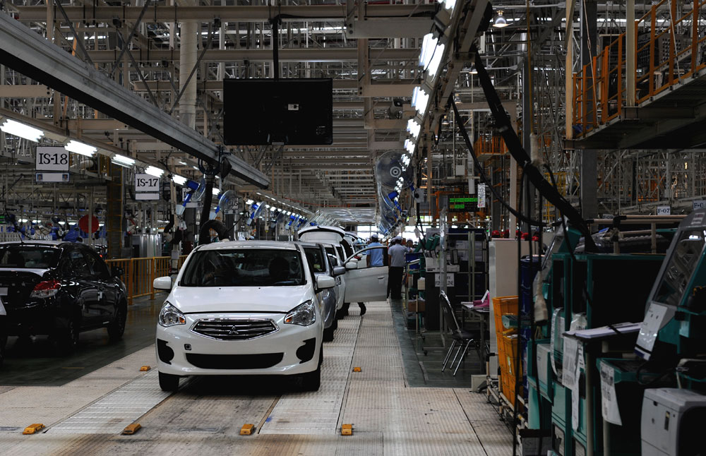 Mitsubishi Mirage G4 photo 4