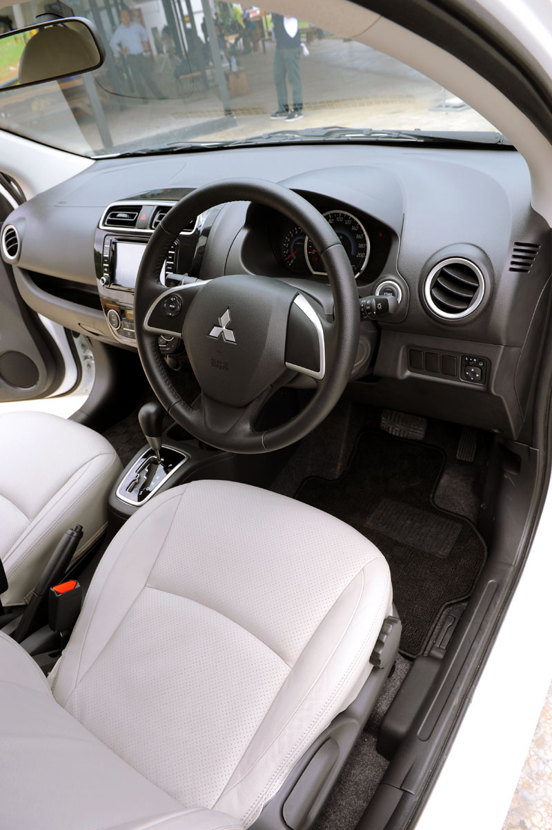 Mitsubishi Mirage G4 photo 33