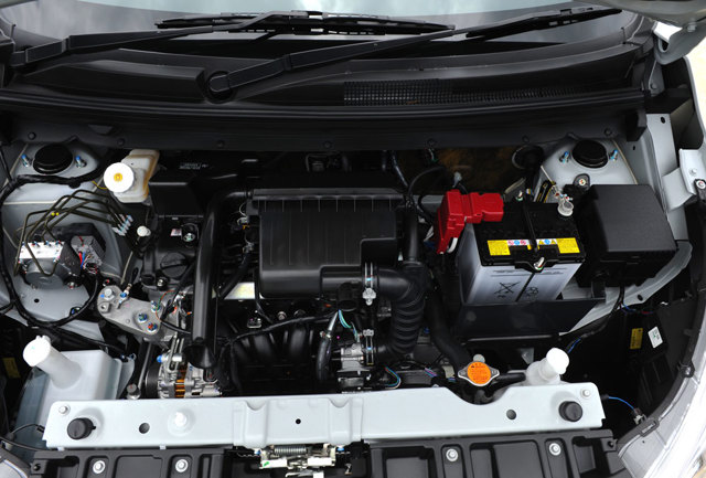Mitsubishi Mirage G4 photo 34