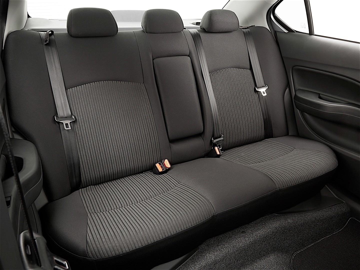 Mitsubishi Mirage G4 photo 37