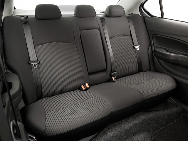 Mitsubishi Mirage G4 photo 37