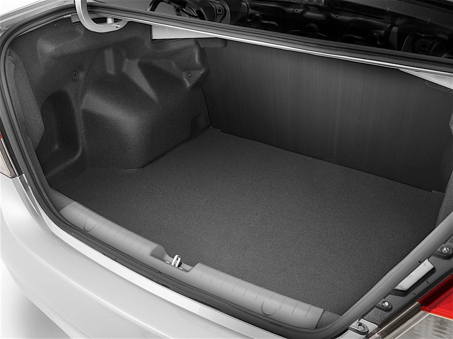 Mitsubishi Mirage G4 photo 38