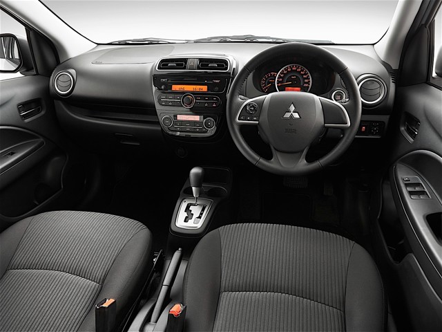 Mitsubishi Mirage G4 photo 39