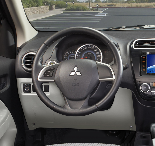 Mitsubishi Mirage G4 photo 30