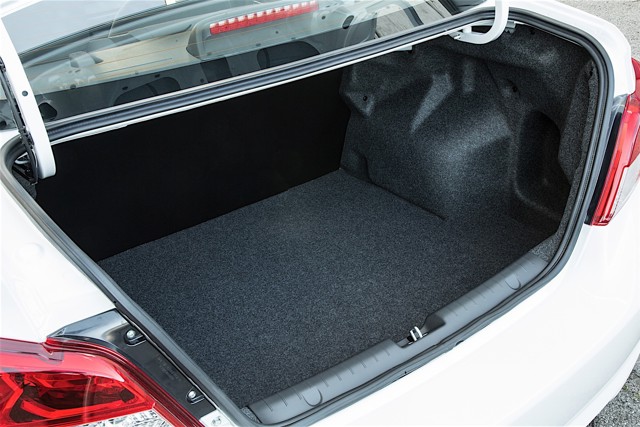 Mitsubishi Mirage G4 photo 21