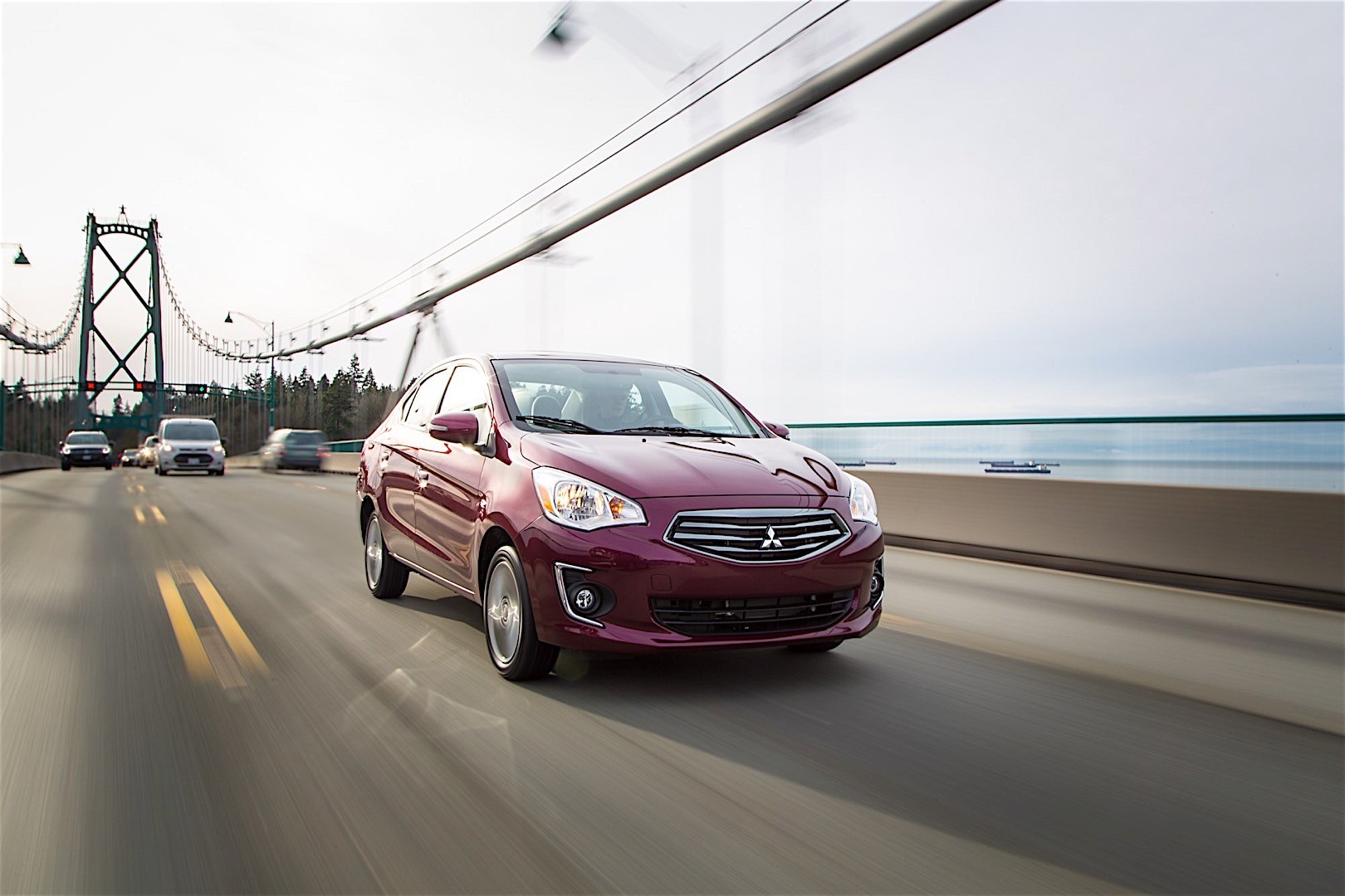 Mitsubishi Mirage G4 photo 8