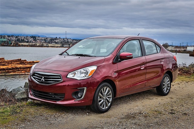 Mitsubishi Mirage G4 photo 16