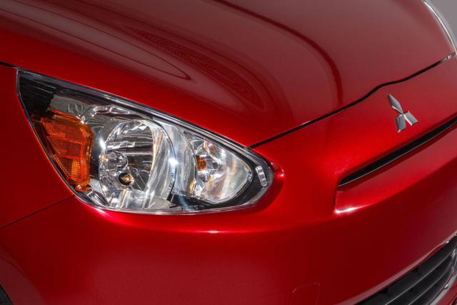 Mitsubishi Mirage Foto 9