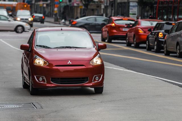Mitsubishi Mirage Foto 10
