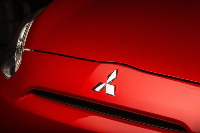 Mitsubishi Mirage Foto 13