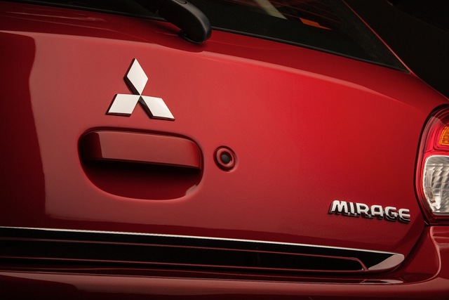 Mitsubishi Mirage Foto 28