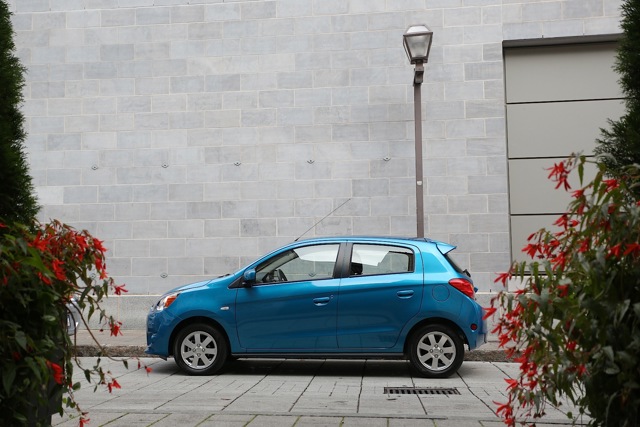 Mitsubishi Mirage Foto 34