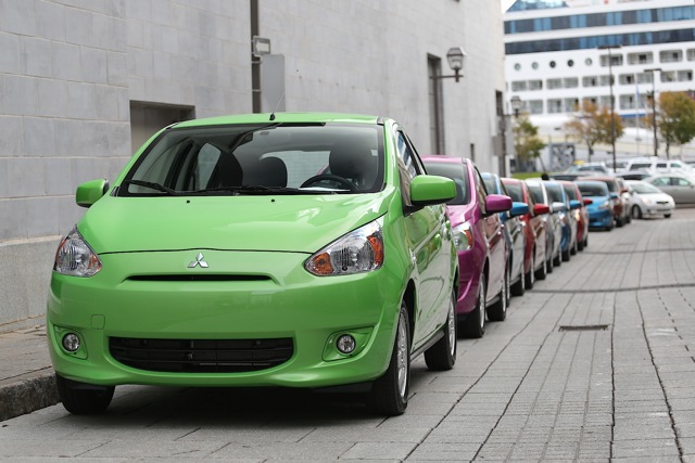 Mitsubishi Mirage Foto 35