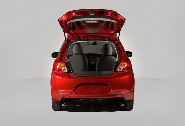 Mitsubishi Mirage Foto 72