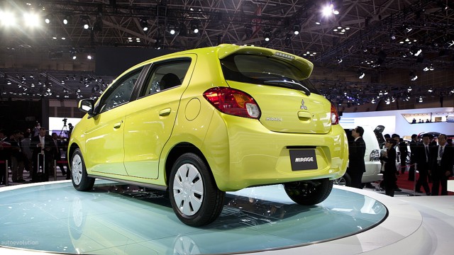 Mitsubishi Mirage Foto 2