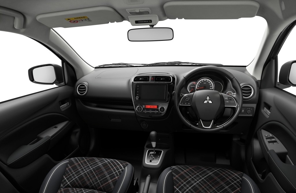 Mitsubishi Mirage photo 11