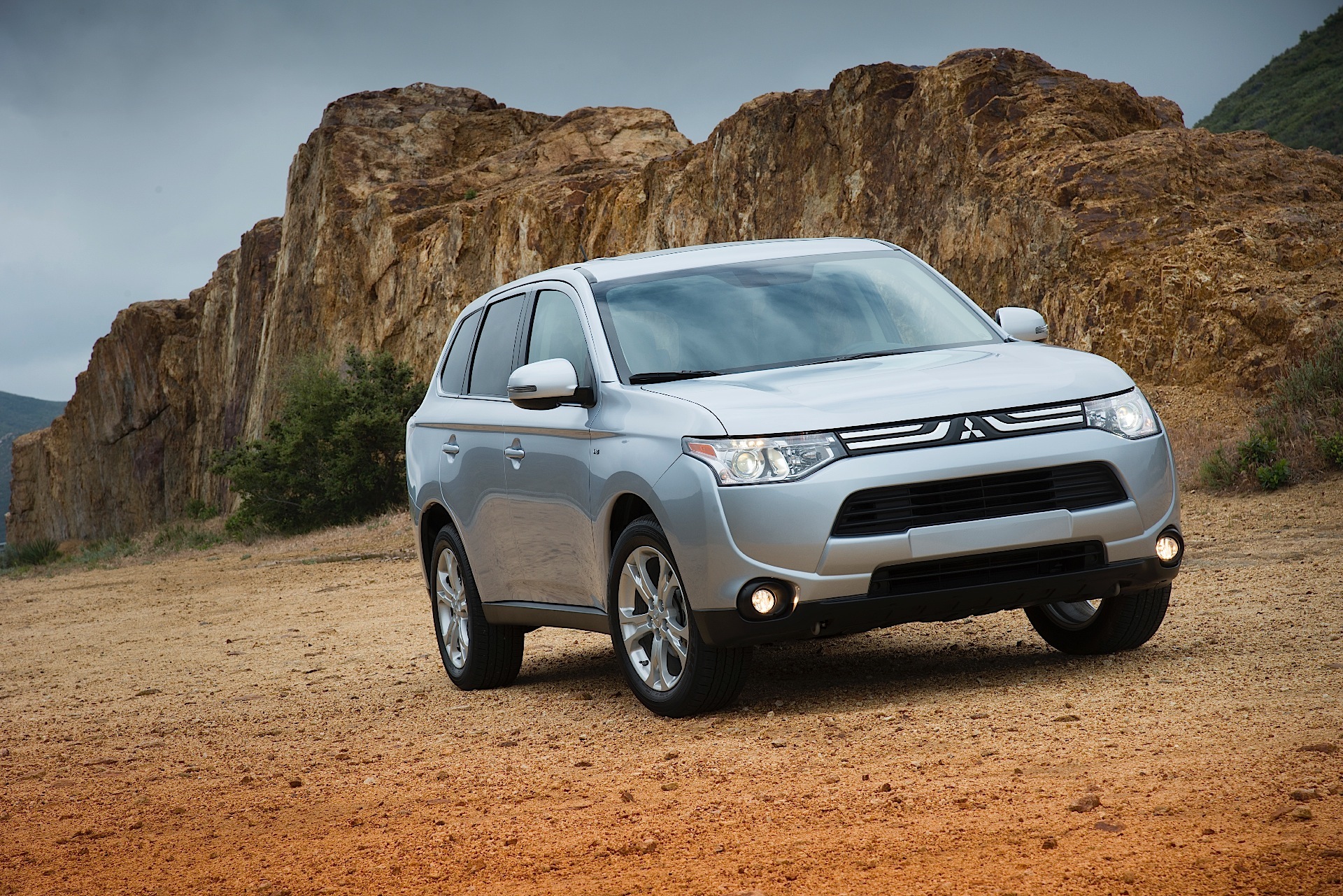 Mitsubishi Outlander / Airtrek photo 19
