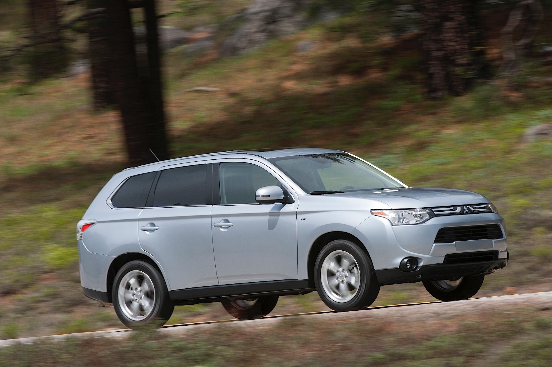 Mitsubishi Outlander / Airtrek photo 22