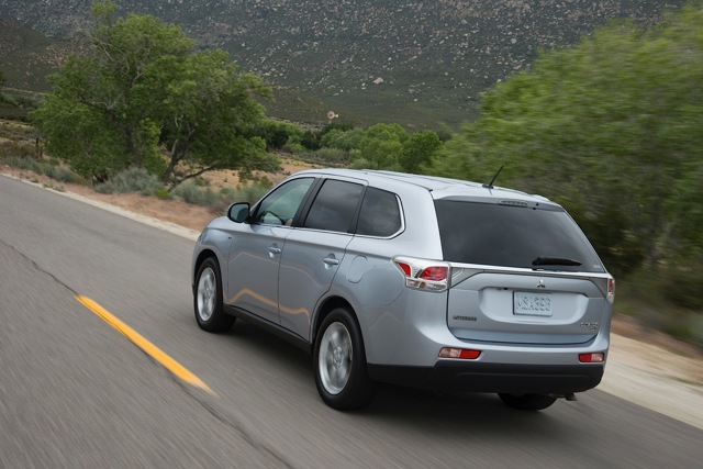 Mitsubishi Outlander / Airtrek photo 24