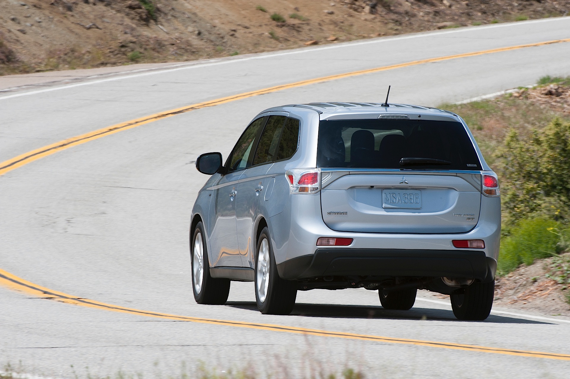 Mitsubishi Outlander / Airtrek photo 30