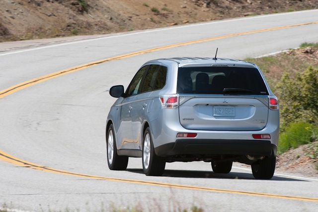 Mitsubishi Outlander / Airtrek photo 30