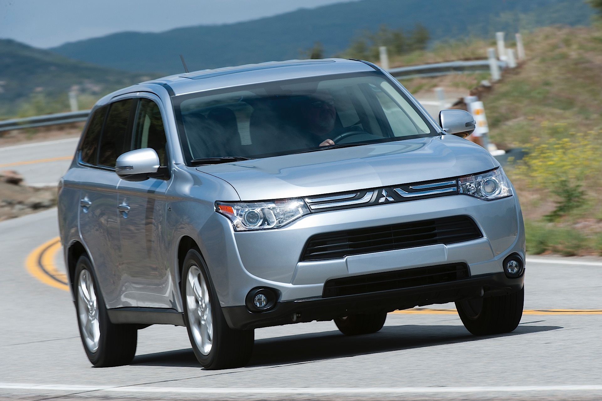 Mitsubishi Outlander / Airtrek photo 32