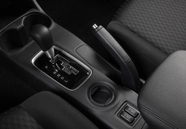 Mitsubishi Outlander / Airtrek photo 99