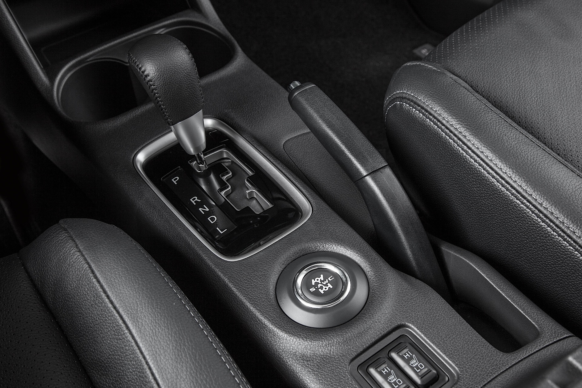 Mitsubishi Outlander / Airtrek photo 106