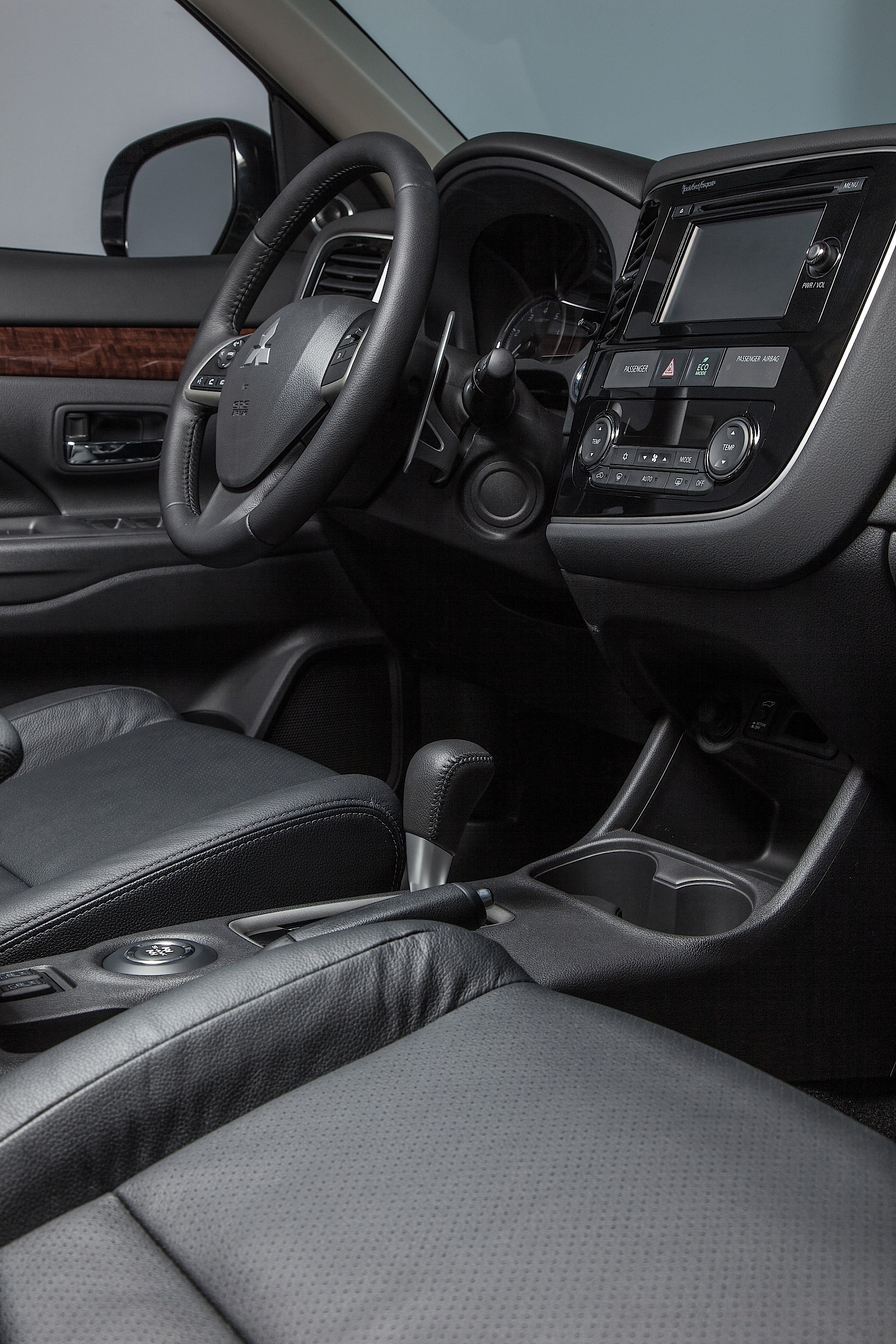 Mitsubishi Outlander / Airtrek photo 111