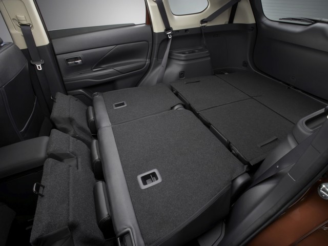 Mitsubishi Outlander / Airtrek photo 121