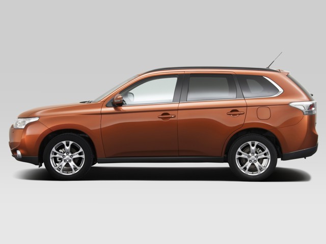 Mitsubishi Outlander / Airtrek photo 41
