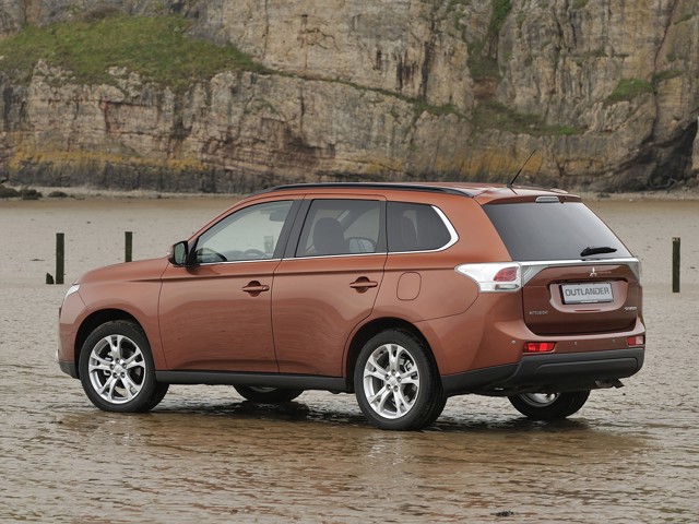 Mitsubishi Outlander / Airtrek photo 45
