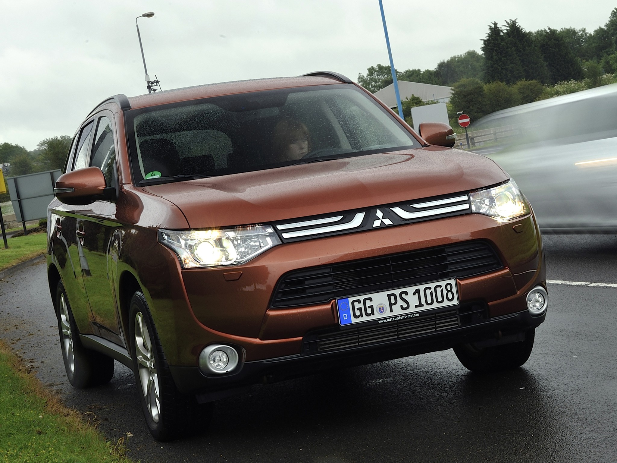 Mitsubishi Outlander / Airtrek photo 53