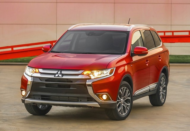 Mitsubishi Outlander / Airtrek photo 11