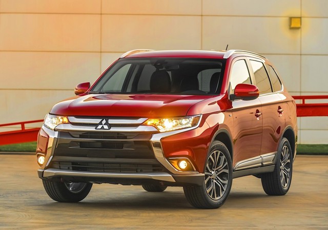 Mitsubishi Outlander / Airtrek photo 12