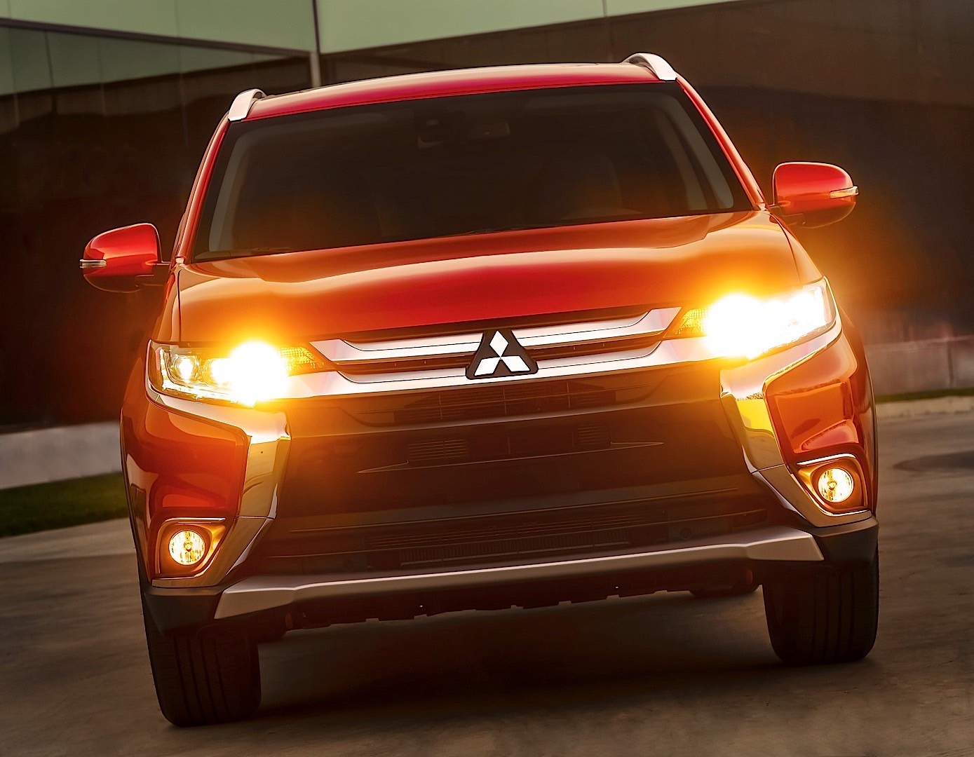 Mitsubishi Outlander / Airtrek photo 14