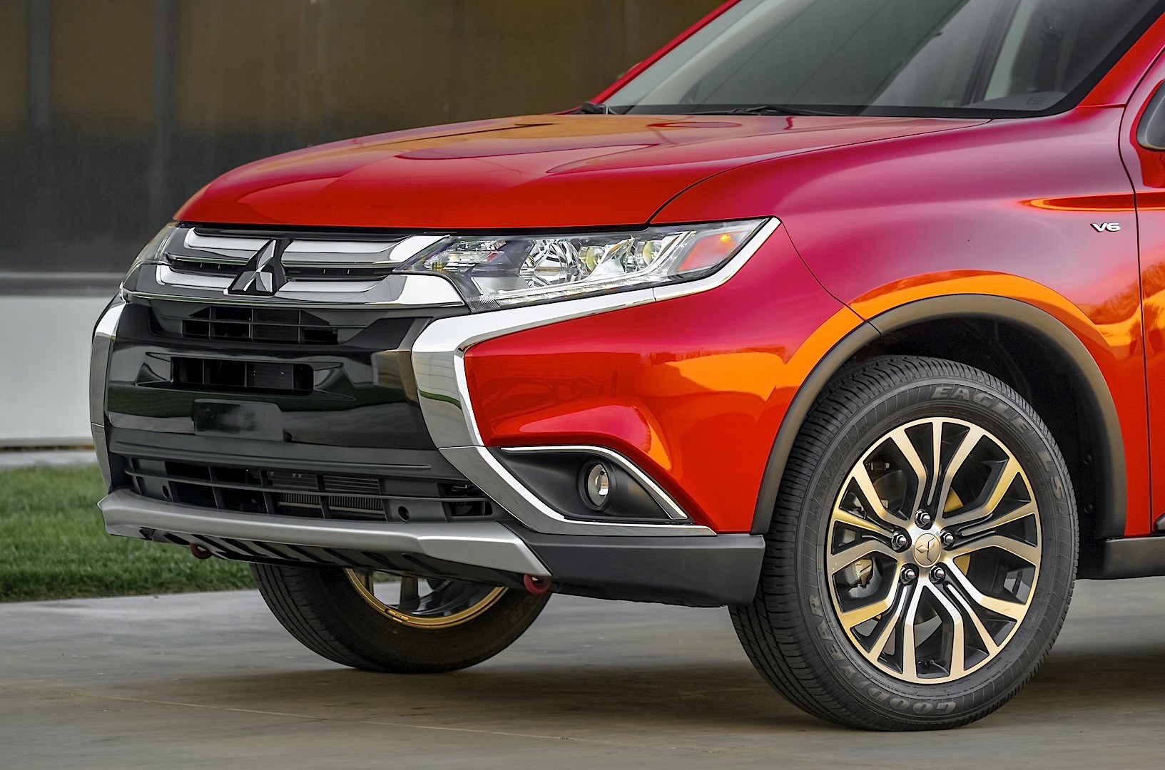 Mitsubishi Outlander / Airtrek photo 27